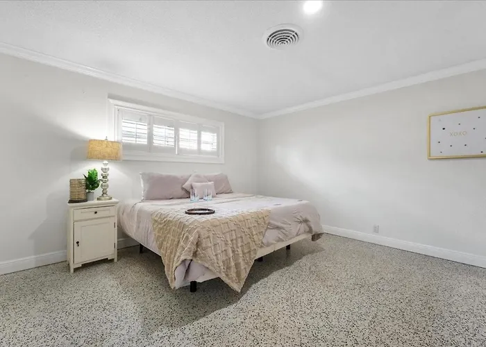 823 Eldorado Ave * Clearwater Beach