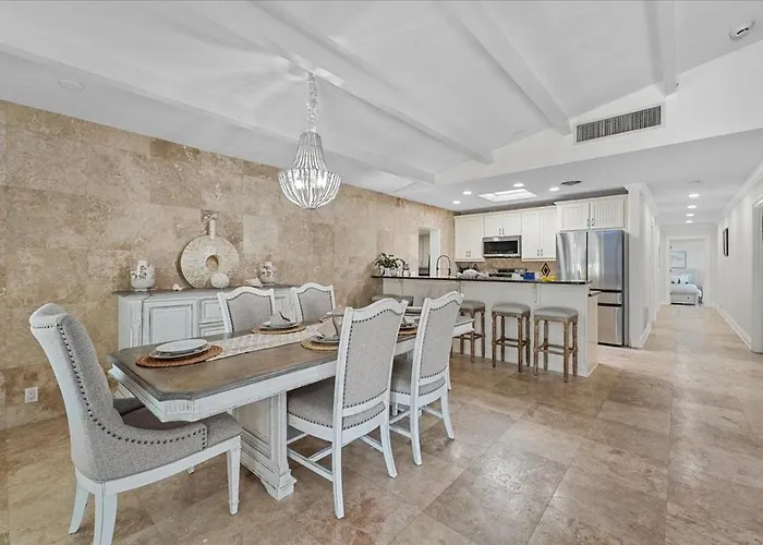 Holiday home 823 Eldorado Ave Clearwater Beach