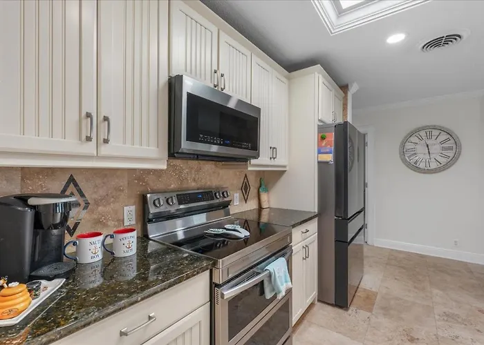 823 Eldorado Ave Holiday home Clearwater Beach
