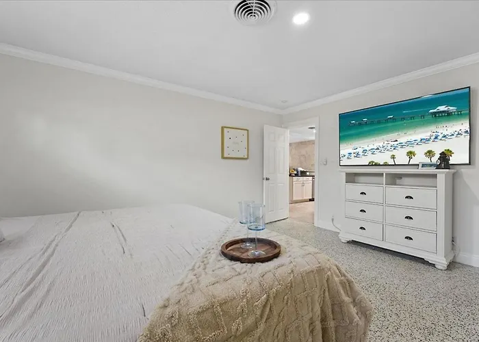 823 Eldorado Ave Holiday home Clearwater Beach