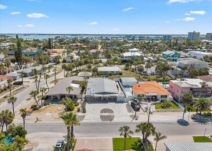 Holiday home 823 Eldorado Ave Clearwater Beach